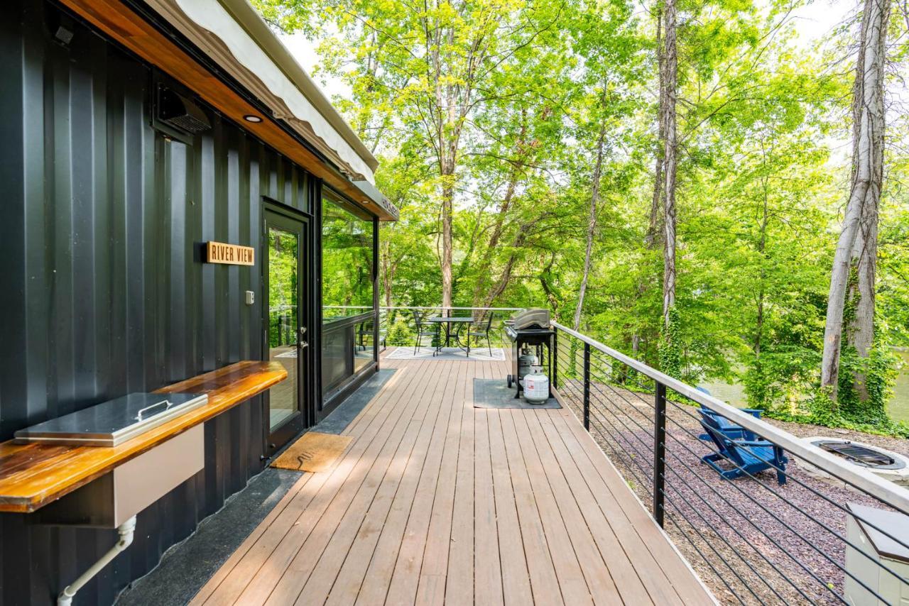 Riverside Tiny Cabin W Hot Tub, Fire Pit, & Kayaks Rileyville Экстерьер фото