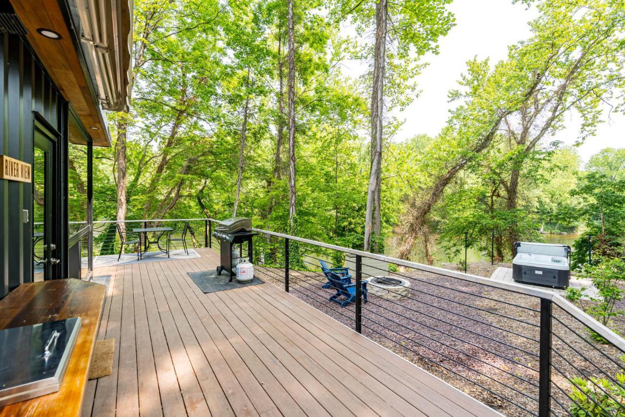 Riverside Tiny Cabin W Hot Tub, Fire Pit, & Kayaks Rileyville Экстерьер фото